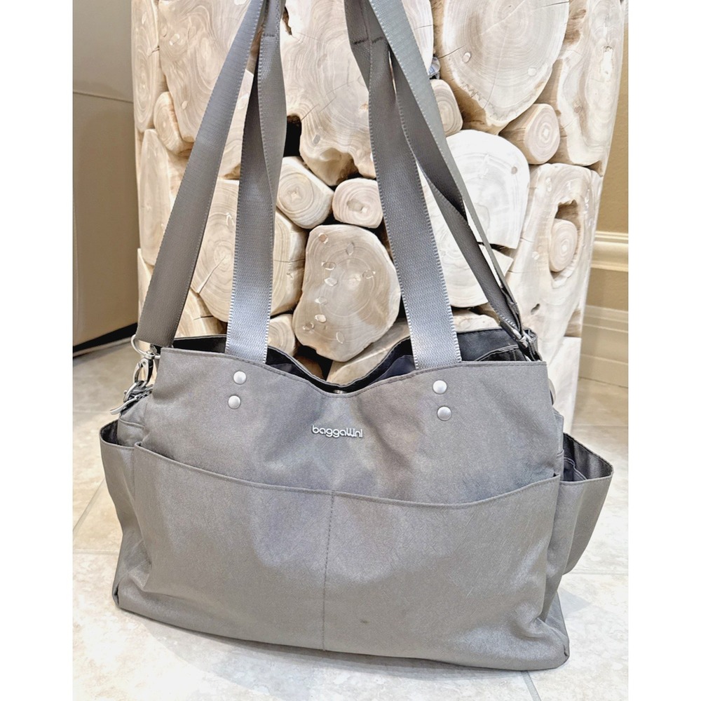 Baggallini Carryall Daily Tote Sterling‎ Shimmer Silver Travel Gym Weekender